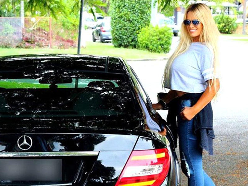 Dünyanın ən seksual nənəsinin FOTOLARI