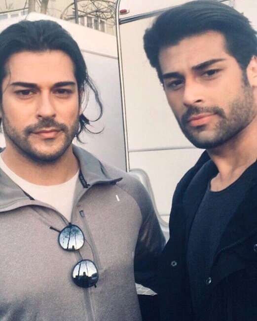 Burak Özçivitin ŞOK FOTOLARI yayıldı