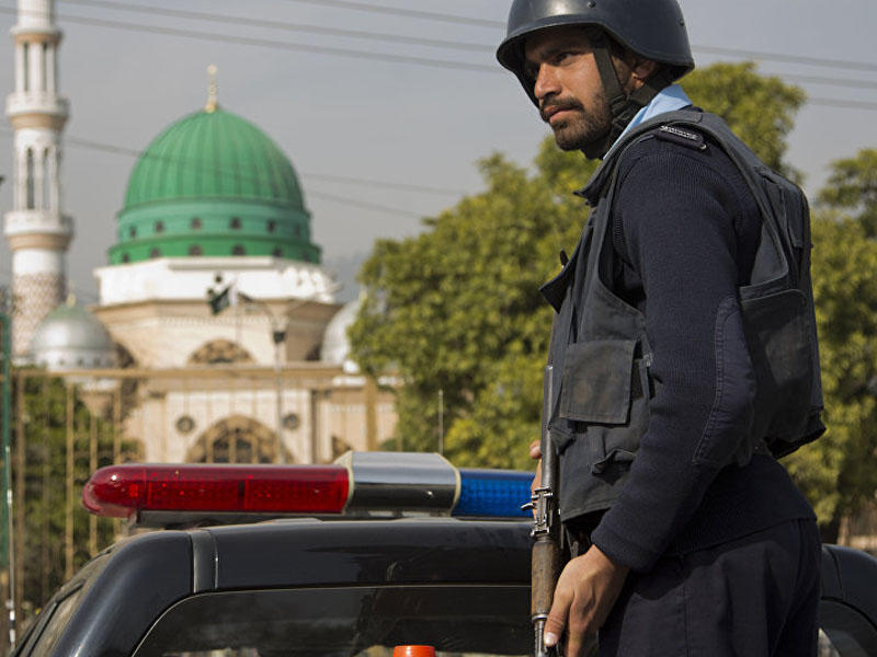 Sərnişin avtobusunun yolunu kəsib, 14 nəfəri güllələdilər - Pakistanda