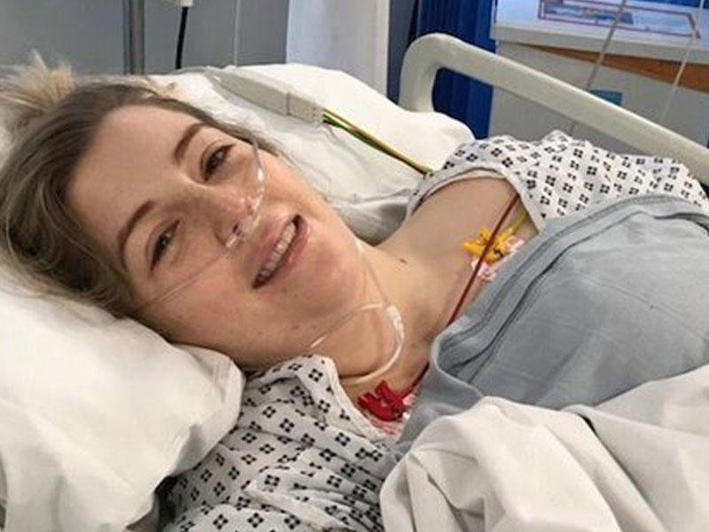 23 yaşlı qız gərnəşəndə insult oldu – İnanılmaz hadisə