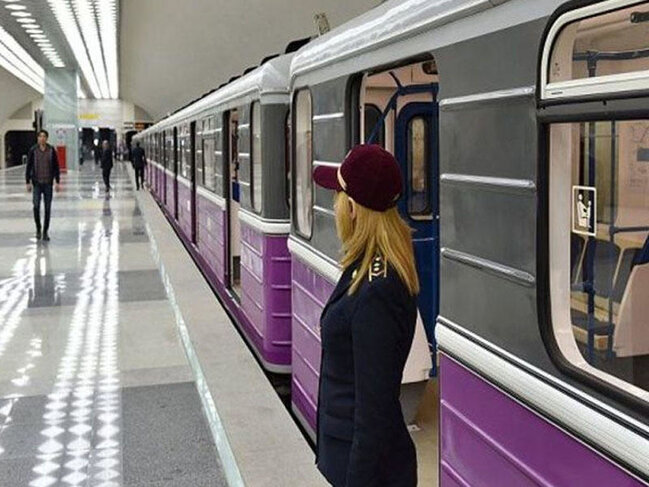 Bakı metrosunda dəhşət – Sevgilisini vəhşicəsinə öldürmək istədi
