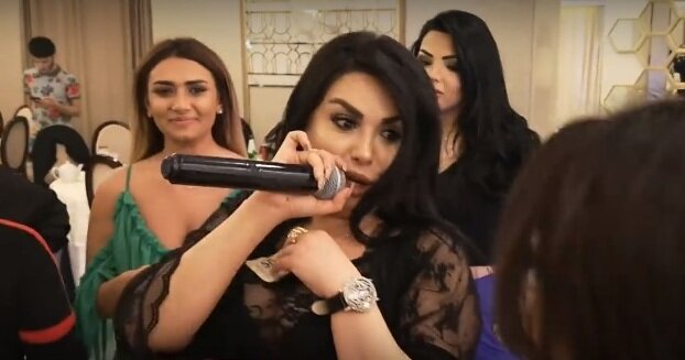 Bakıda toy məclisində