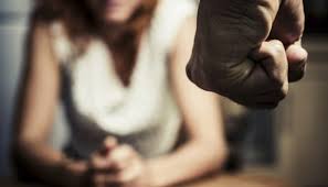 Ər üç uşaq anası arvadını başqa kişiylə mesajlaşan yerdə tutdu, dəhşət saçdı — Şamaxıda qətl