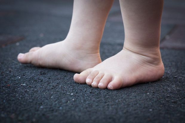 Bakıda azyaşlı kanalizasiya quyusuna düşüb öldü