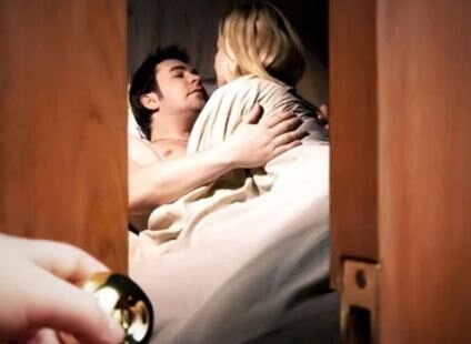 Kişi arvadını sevgilisi ilə tutdu və... — Azərbaycanda dəhşətli cinayət