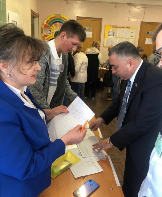 Deputat Rüfət Quliyev ikili vətəndaşlığı üzə çıxdı - Ukrayna seçkilərində səs verib