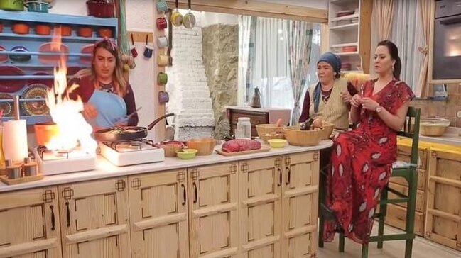 Canlı yayımda yanğın oldu - Video