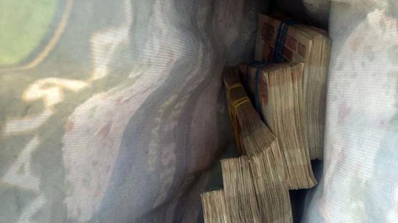 Azərbaycanda İNANILMAZ HADİSƏ – Düyünün içindən 3 milyon pul çıxdı – FOTO