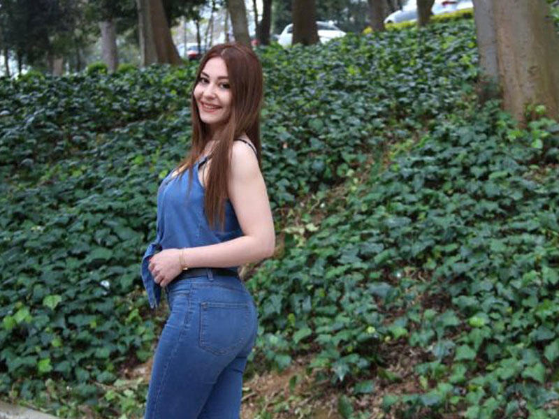 Zorlama səhnəsinə çəkilən aktrisa: 