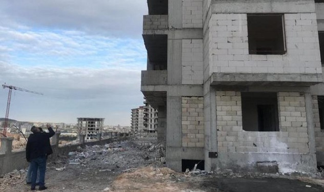 Əl-ələ tutub binadan atladılar – “Mavi balina” şübhəsi