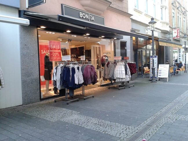 Bakıda məşhur geyim mağazasından azərbaycanlılara qarşı təxribat - VİDEO