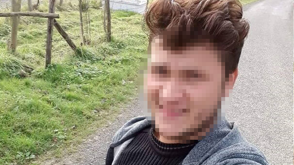 4 yaşlı oğlunu zorlayan kişini çılpaq halda yaxaladı - Biabırçılıq - FOTO