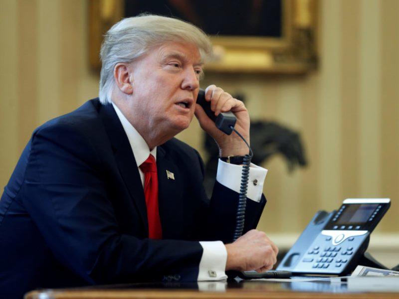 Trampın bir zəngi neft bazarını silkələdi - Neft ölkələri milyardlar, Azərbaycan milyonlar itirir