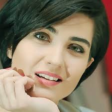 Tuba Büyüküstün makiyajsız FOTOLARINI PAYLAŞDI