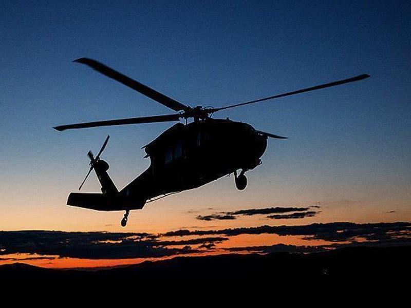 Havay adalarında helikopter küçəyə düşdü: 3 ölü