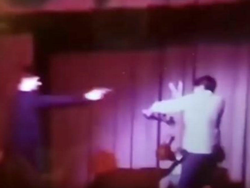 Məktəbdə faciə: Silahla 14 yaşlı oğlanın başından vurdular - VİDEO