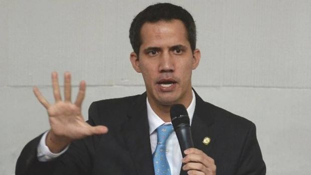 Venesuelada çevriliş başladı - VİDEO