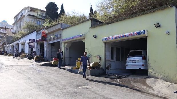 На бакинских автомойках царит антисанитария - ВИДЕО