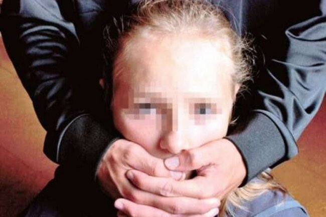 Bakıda azyaşlı qızı zorladılar - İYRƏNC CİNAYƏT