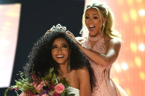 Молодая юристка стала первой красавицей США - ВИДЕО