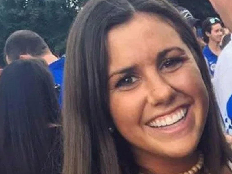 Binanın başında selfi çəkmək istəyən qız yıxılıb, zibilliyə düşdü - FOTO