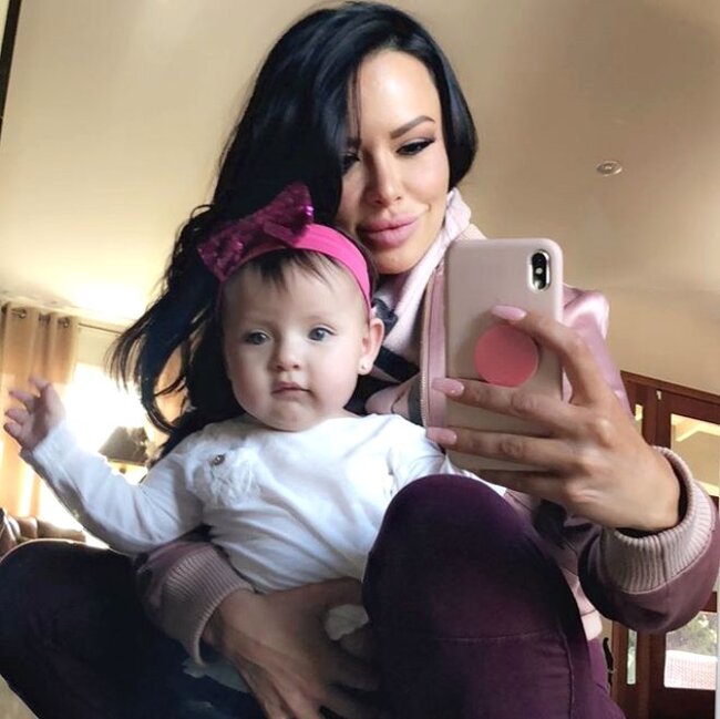 16 yaşında ana olan qadının bu FOTOLARI görənləri heyrətləndirir