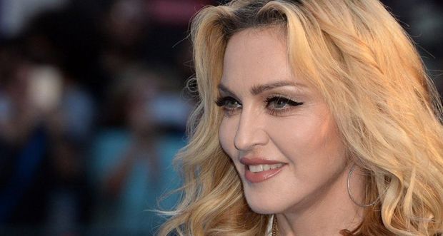 Мадонну заставили снять паранджу - ФОТО