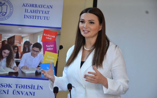 Qənirə Paşayeva təsəvvüf araşdırmaçısı Camalnur Sarqut ilə birgə seminar keçirib - VİDEO/FOTOLAR