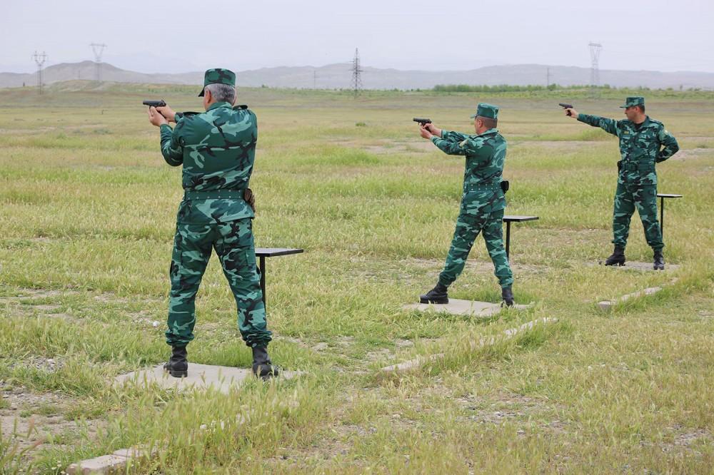 В Нахчыване состоялось первенство по стрельбе среди военнослужащих (ФОТО)