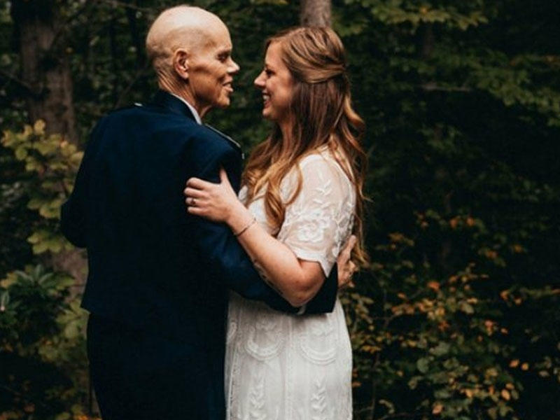 Qız nişan FOTOlarını atası ilə çəkdirdi