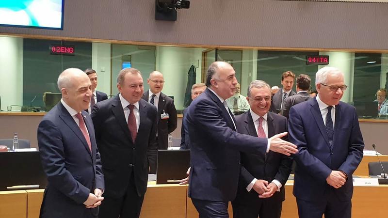 Azərbaycan və Ermənistan XİN başçıları Brüsseldə görüşdü - FOTO