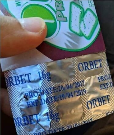 Paytaxda saxta saqqızlar satılır- 5 paçkası 1 manat - FOTO