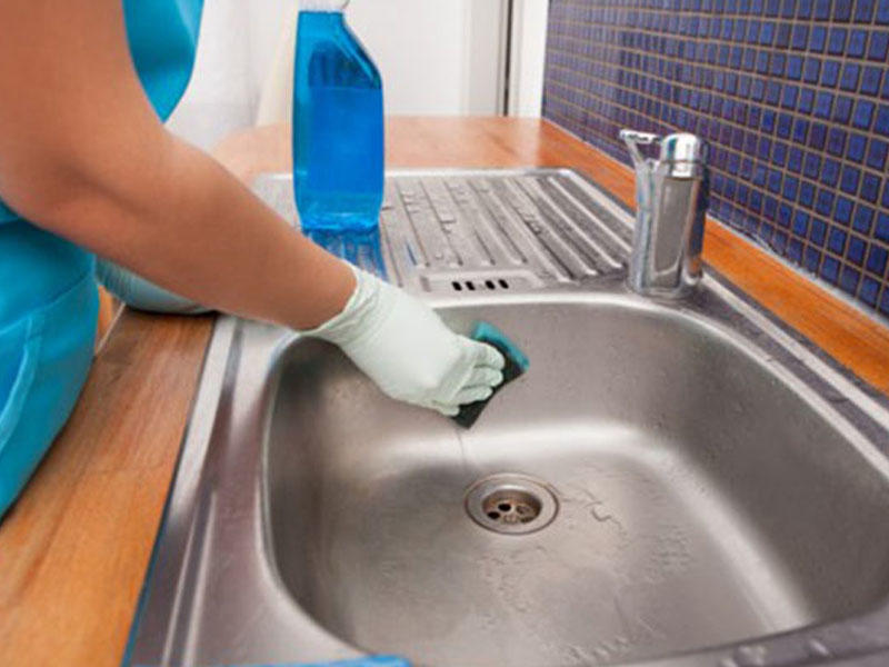 Qadın evi təmizləyərkən “ACE”dən zəhərlənib öldü