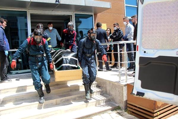 Dəhşət: Ölən qadının cəsədi şişdi, nəşi tabuta sığmadı - VİDEO+FOTO