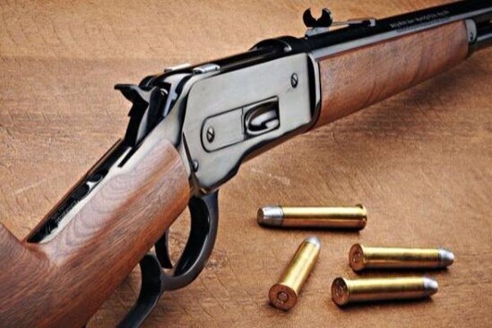 14 yaşlı uşaq babasını başından güllələdi - VİDEO