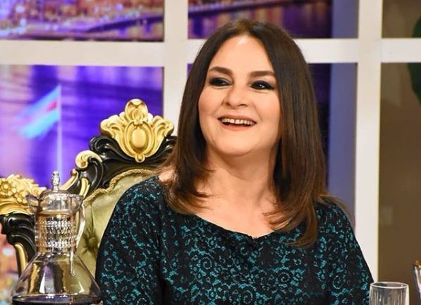Məlahət Abbasova övladlığa uşaq götürür