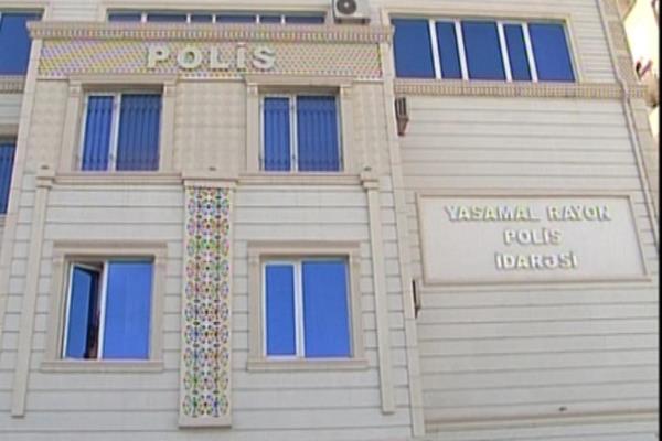 Polis idarəsinin qarşısında vəzifəli şəxsin maşını yandı (VİDEO)