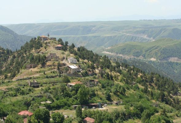 Laçının işğalından 27 il ötür