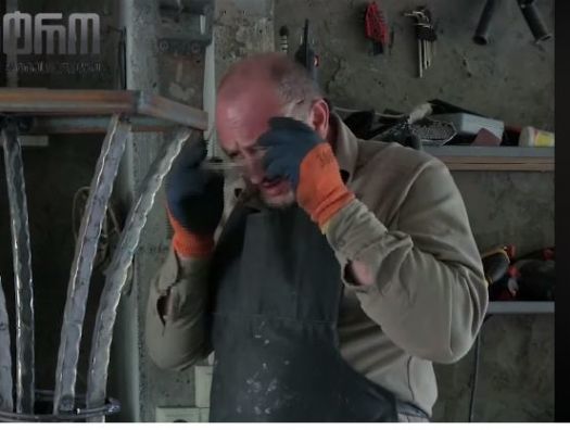 Экс-президент Грузии подался в сварщики - ВИДЕО