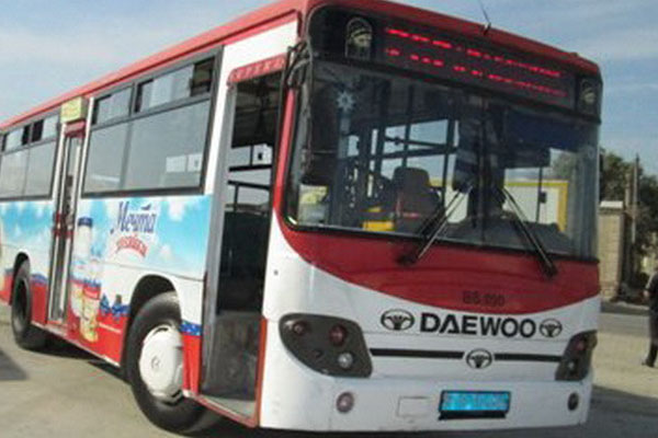 99 MK 632: İnsan həyatını heçə sayan avtobus sürücüsü (VİDEO)