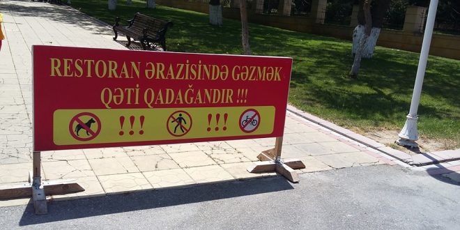 Biləcəridə harın əməl- restoran müdiri əhaliyə parkda gəzməyi qadağan etdi+FOTO