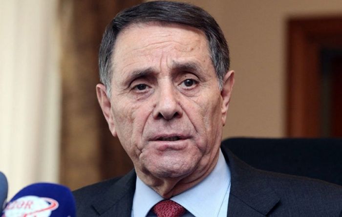 Novruz Məmmədov təhsil nazirini bu vəzifəsindən azad etdi