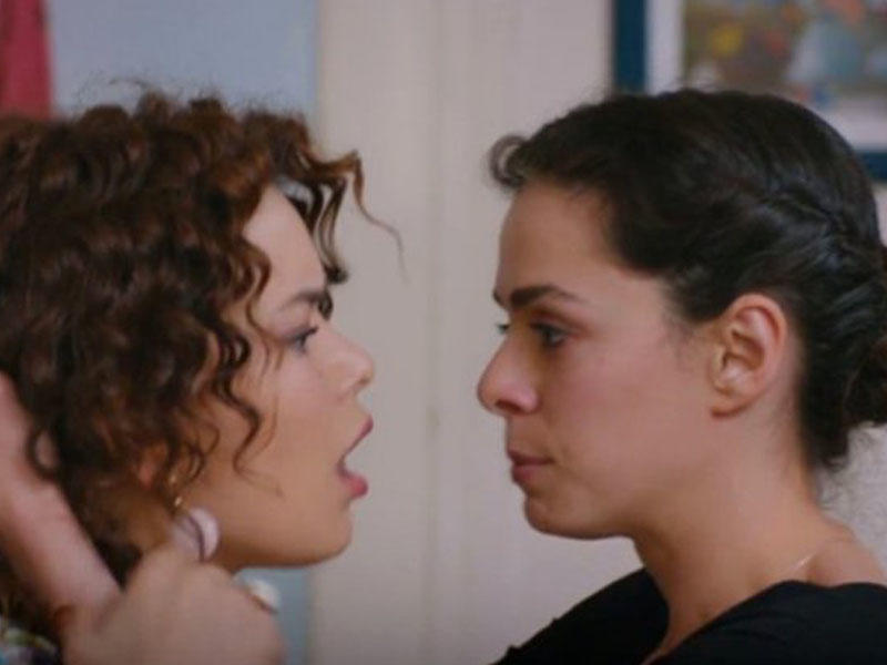 Bacısı ilə ərinin cinsi əlaqə FOTOlarını tapan qızın reaksiyası - 