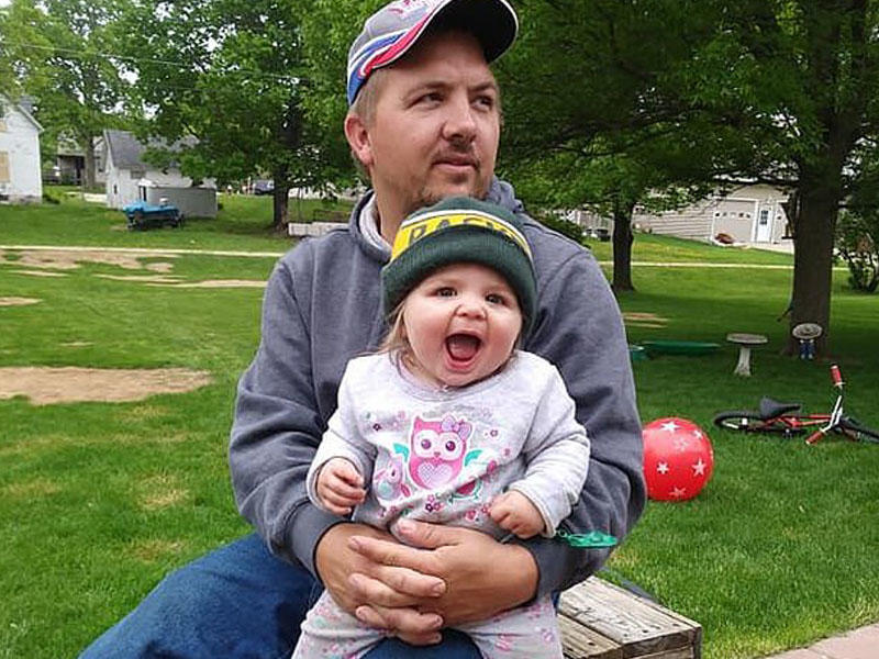 Unikal kadrlar: həkimlər vəfat etmiş uşaq üçün səf tutdular - VİDEO - FOTO