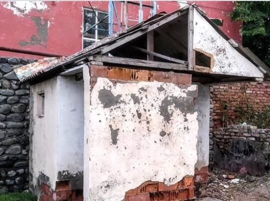 Azərbaycanda məktəb tualeti adı ilə yayılan fotolar yalan çıxdı