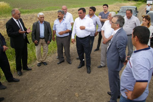 Təmas xəttində taxıl biçini ilə bağlı maarifləndirici görüşlər keçirilir (FOTOLAR)