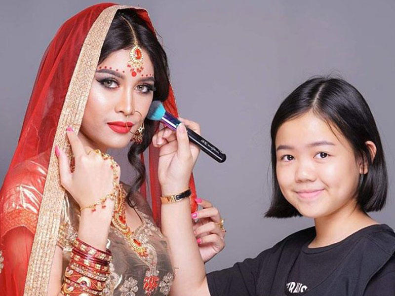 12 yaşlı qız ad günündə özünə son model 