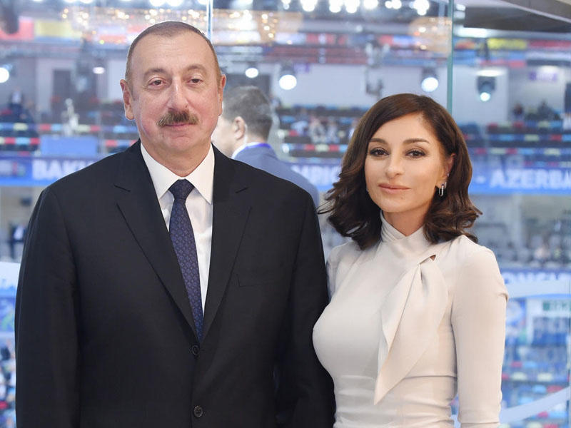 Prezident İlham Əliyev və birinci xanım Mehriban Əliyeva 28 May - Respublika Günü münasibətilə keçirilən rəsmi qəbulda iştirak ediblər