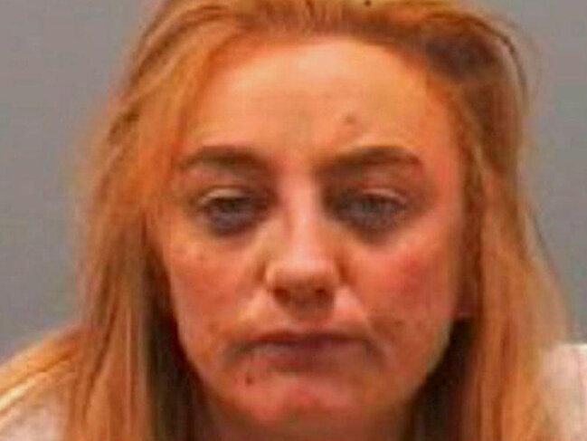 Qadın ərinə görə rəfiqəsinin boynunu sındırdı - FOTO