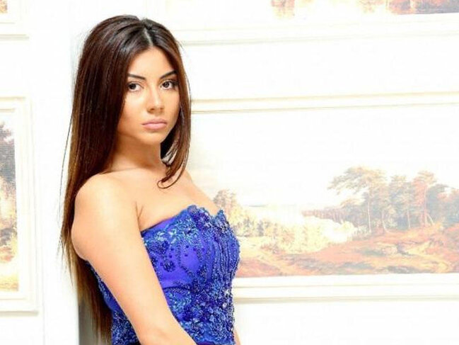 Aysel Əlizadə çimərlikdə - FOTOLAR